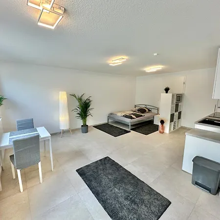 Privates Mit Bad & Kueche Appartement Weil im Schonbuch